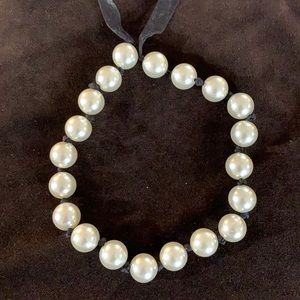 Faux chunky pearl necklace